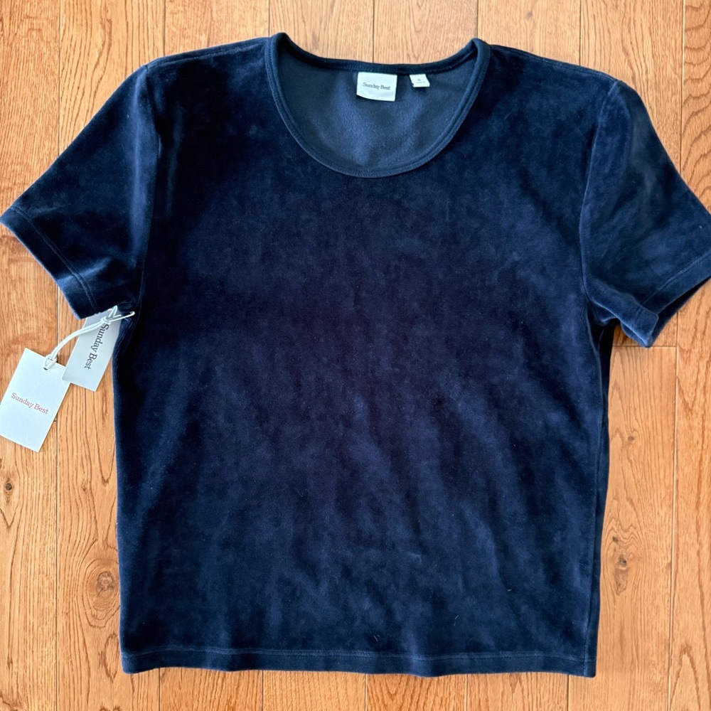 Aritzia Sunday Best NWT Henri crewneck size small